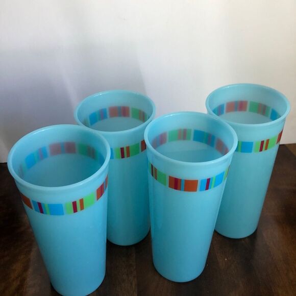 Tupperware Vintage Blue / Aqua 16oz Tumblers Set of 4 5107A Like New - Picture 3 of 3